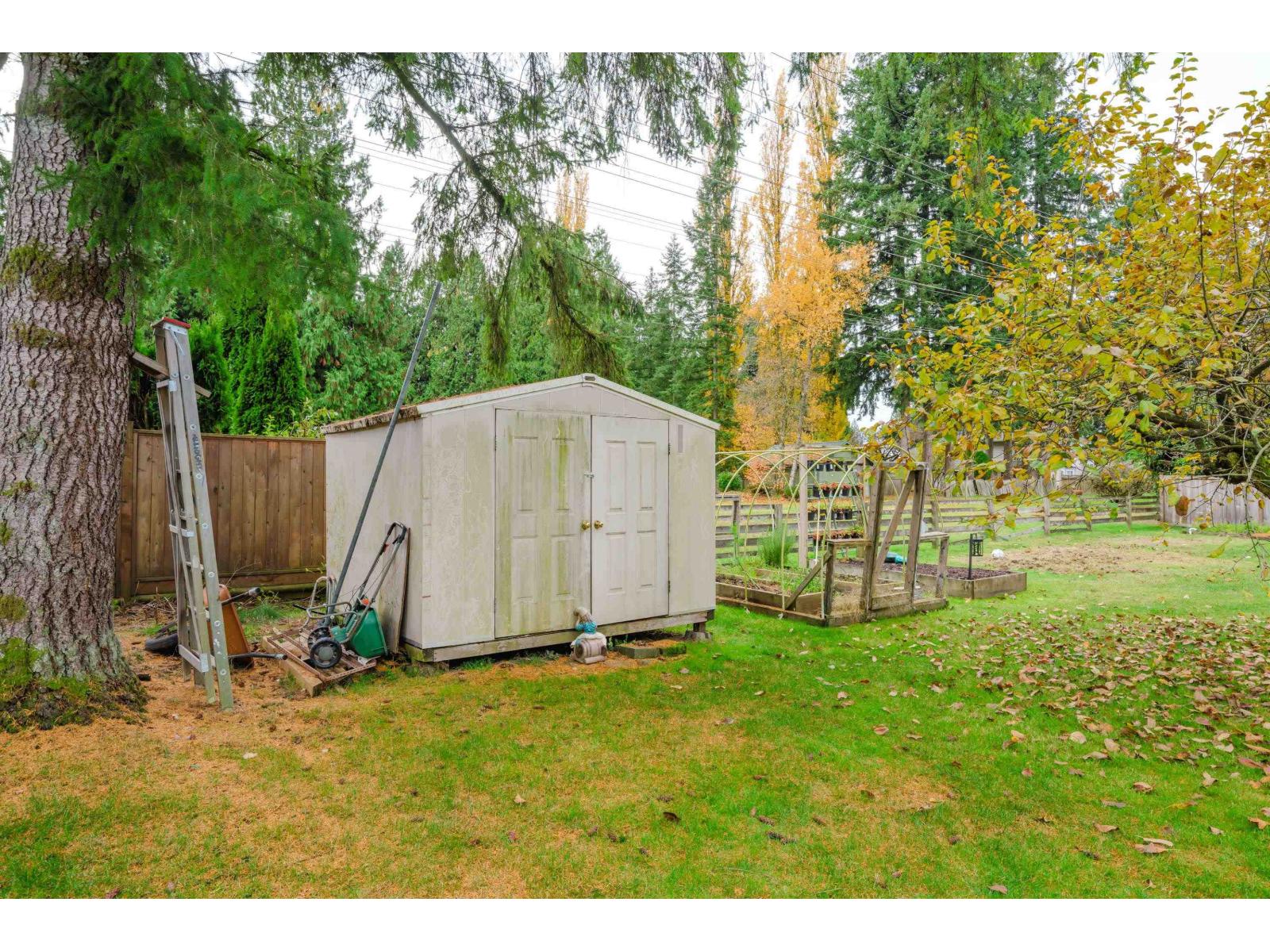 20464 95A AVENUE, Langley