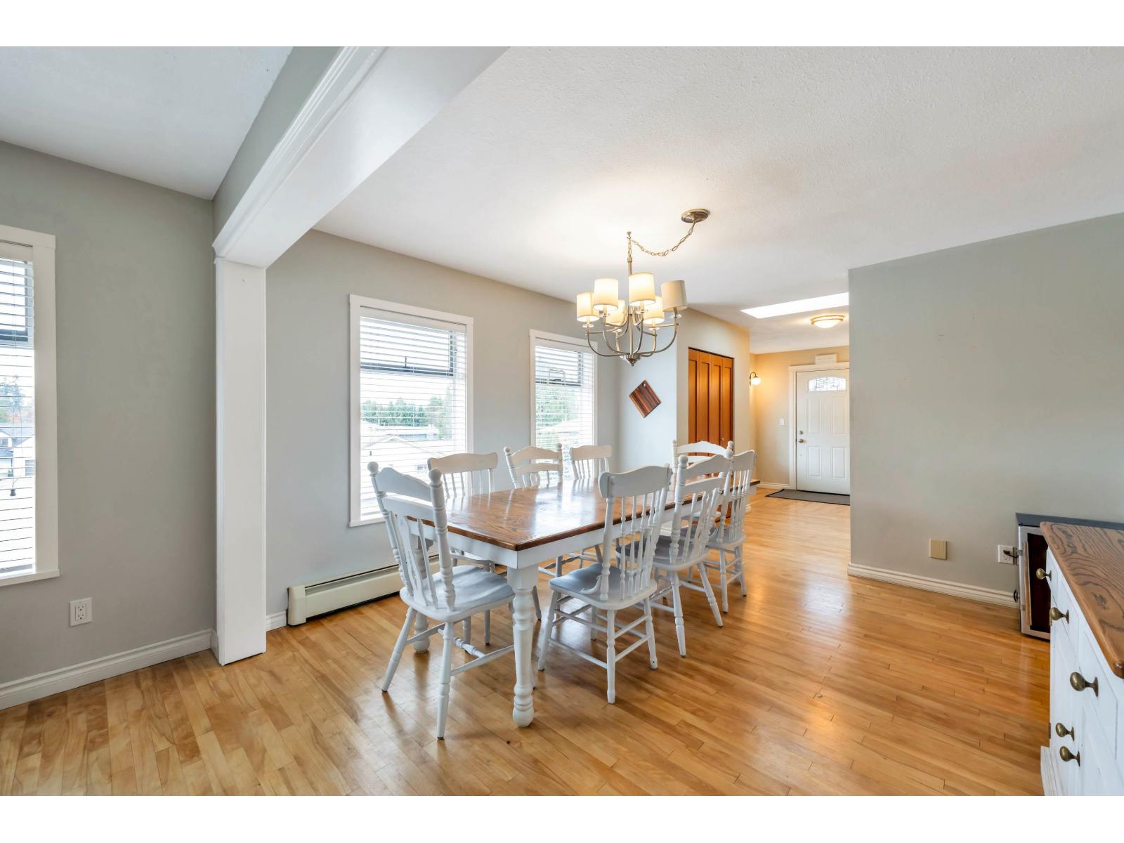 20464 95A AVENUE, Langley