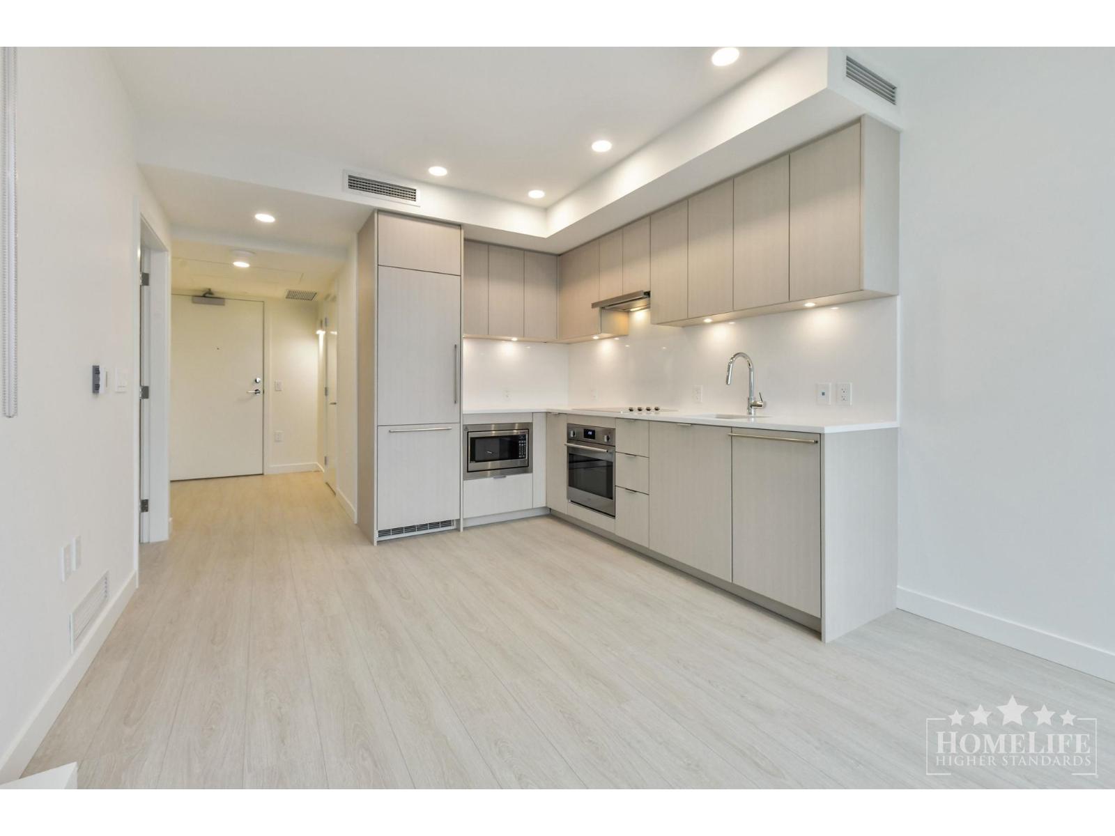 1004 13675 107A AVENUE, Surrey