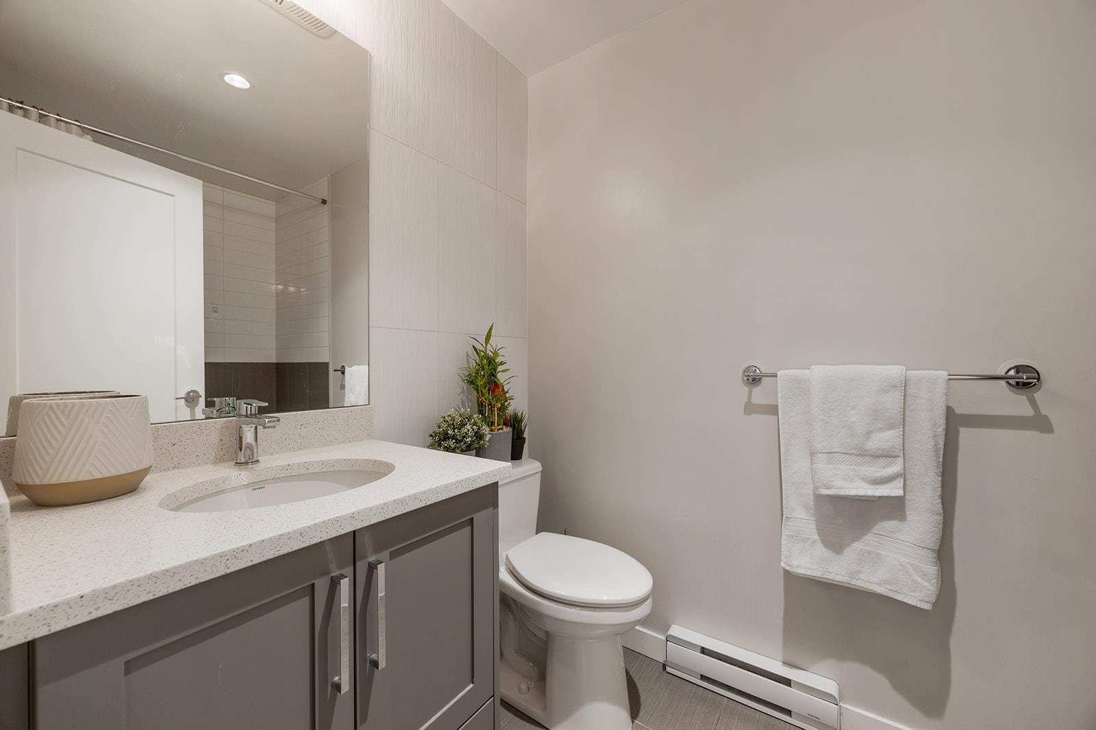 E106 20211 66 AVENUE, Langley