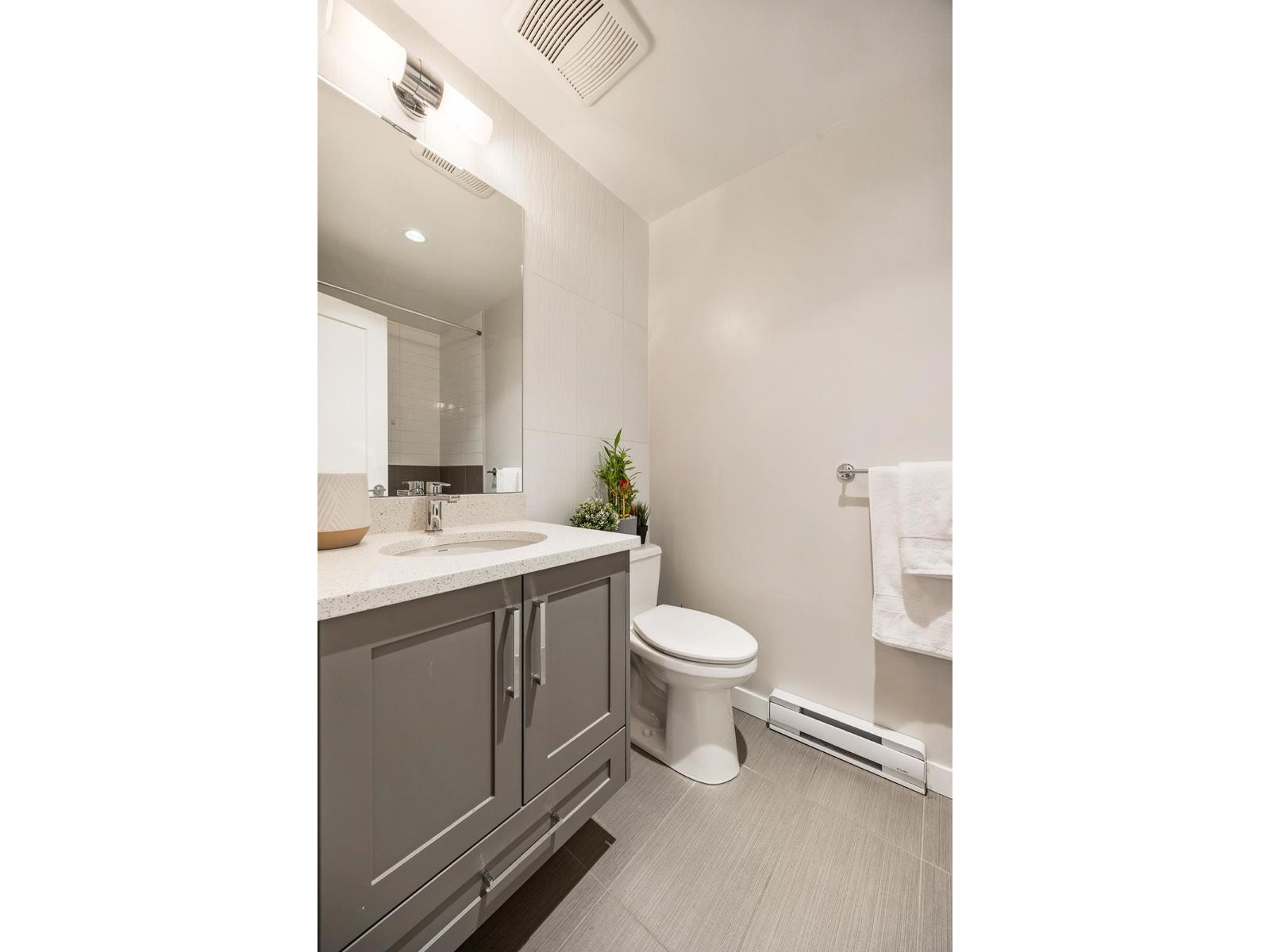 E106 20211 66 AVENUE, Langley