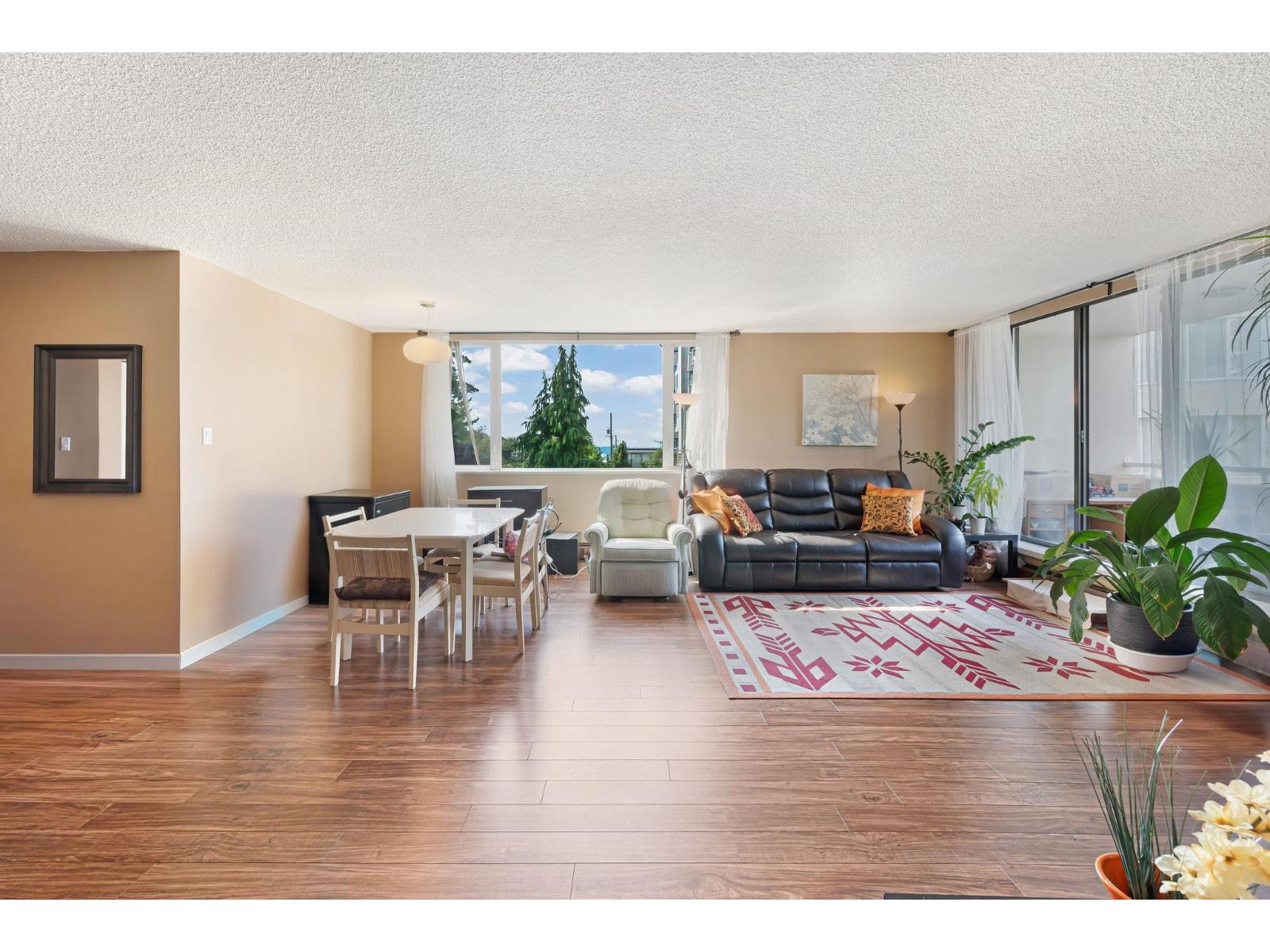 301 1442 FOSTER STREET, White Rock