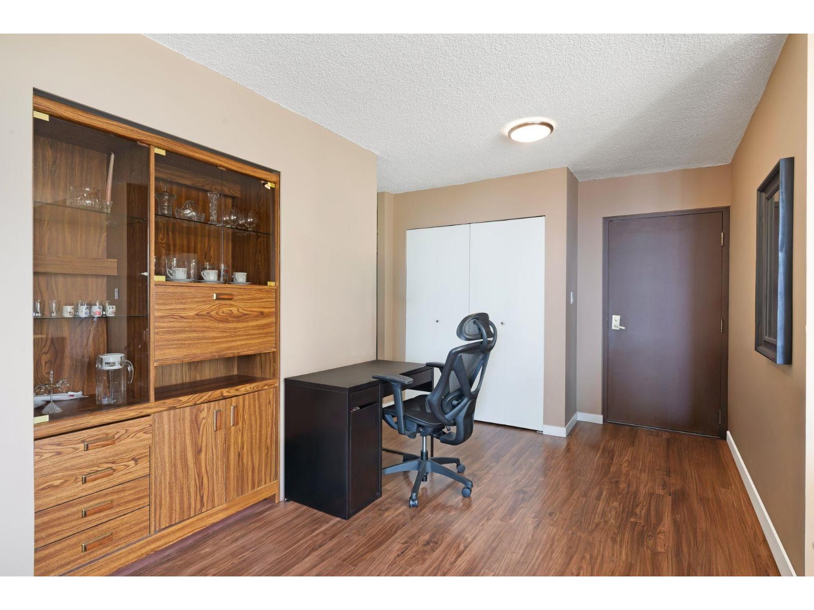 301 1442 FOSTER STREET, White Rock