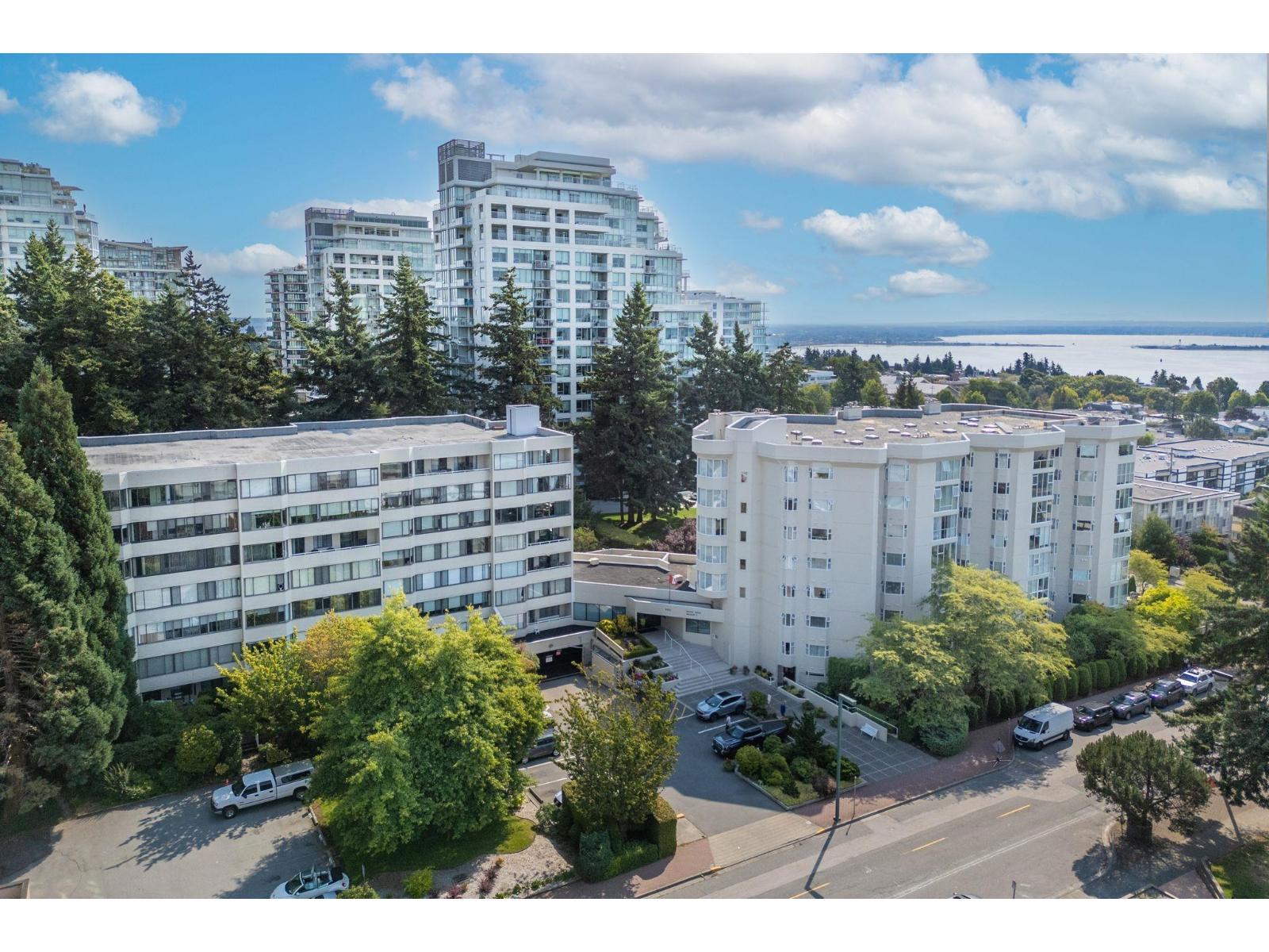 301 1442 FOSTER STREET, White Rock