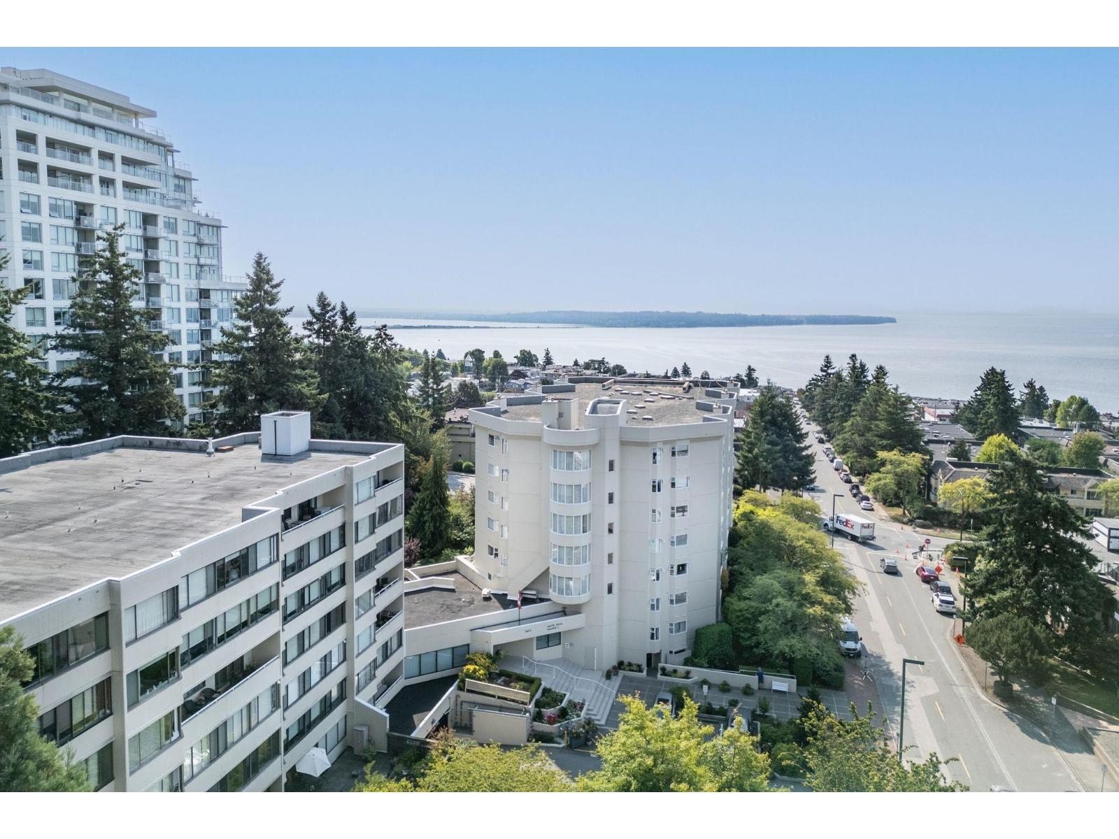 301 1442 FOSTER STREET, White Rock