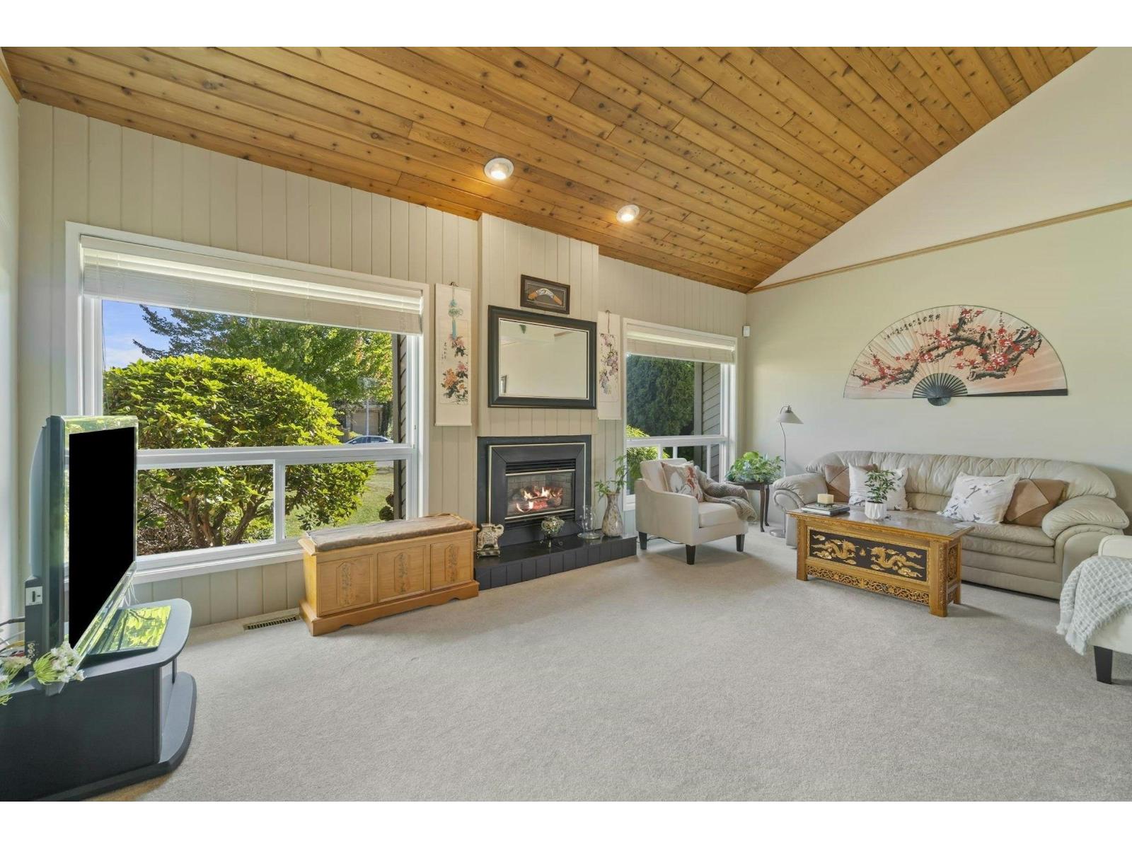 14437 CHARTWELL DRIVE, Surrey