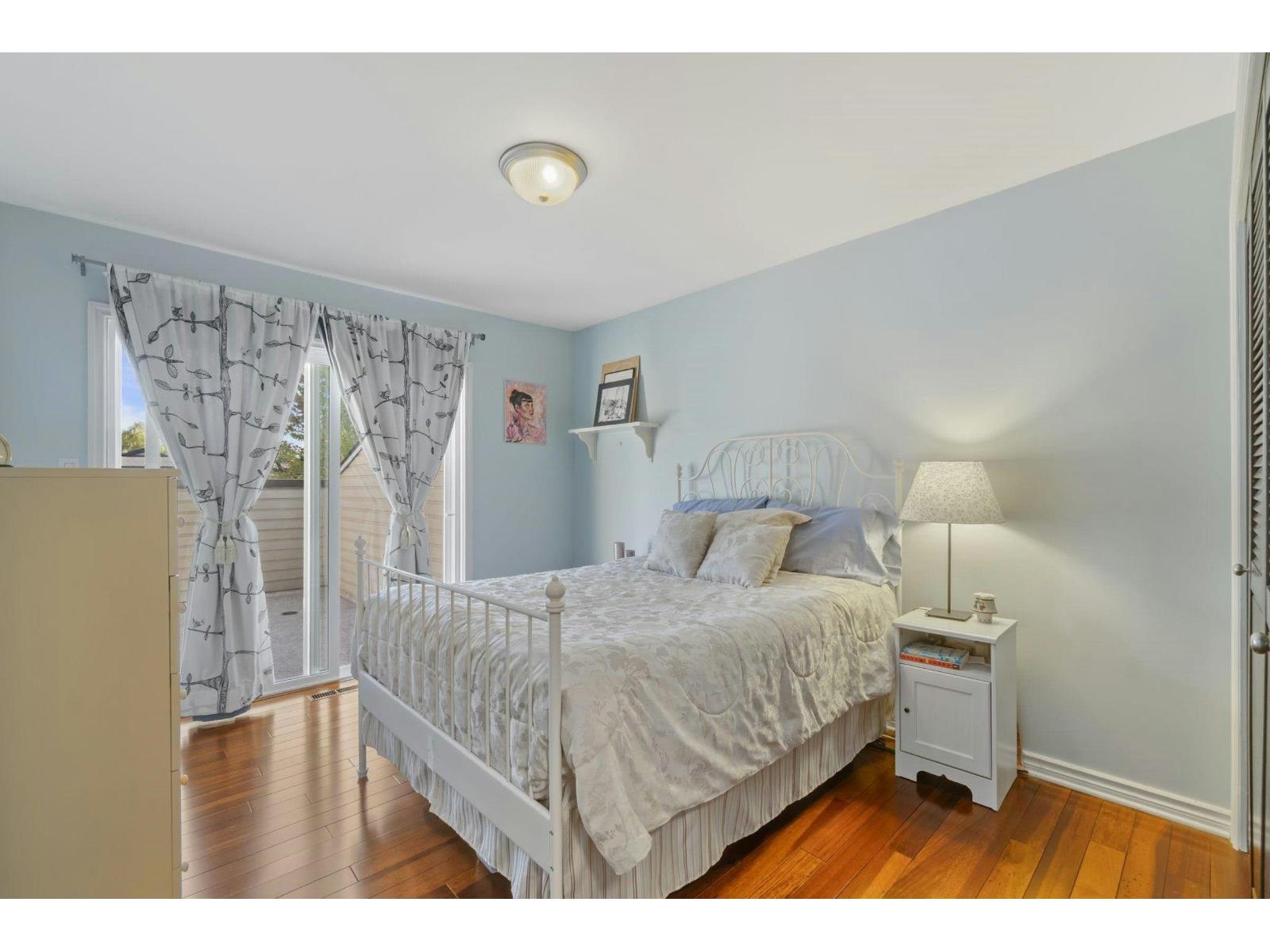 14437 CHARTWELL DRIVE, Surrey