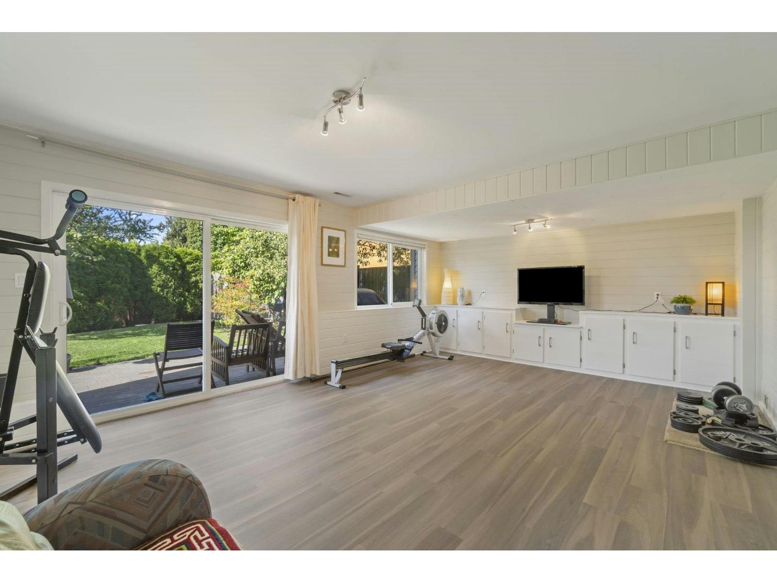 14437 CHARTWELL DRIVE, Surrey