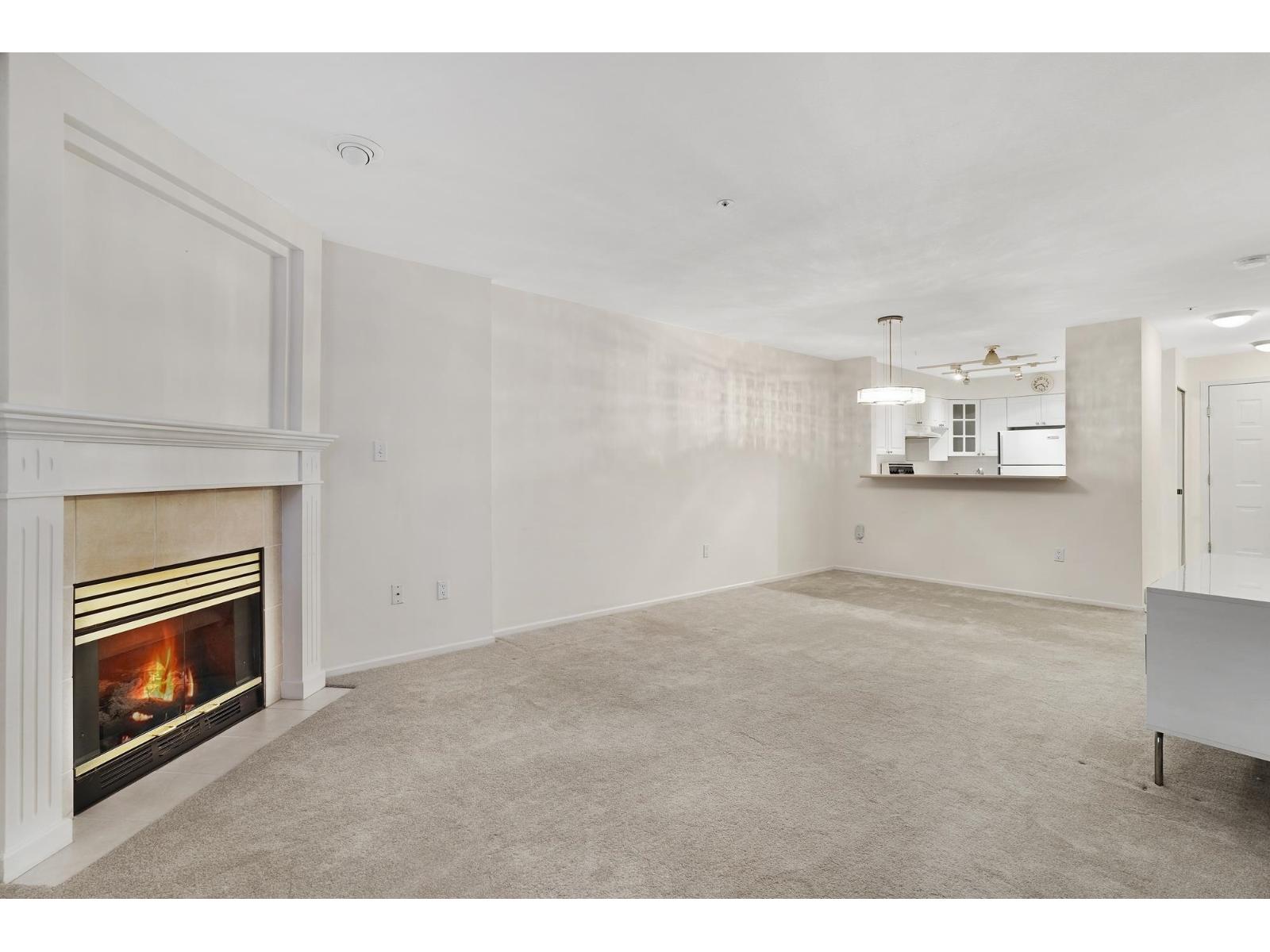 213 1575 BEST STREET, White Rock