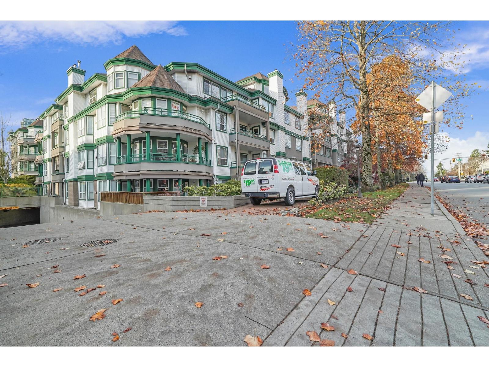 213 1575 BEST STREET, White Rock