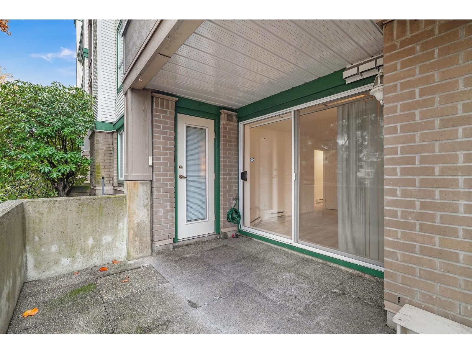 213 1575 BEST STREET, White Rock