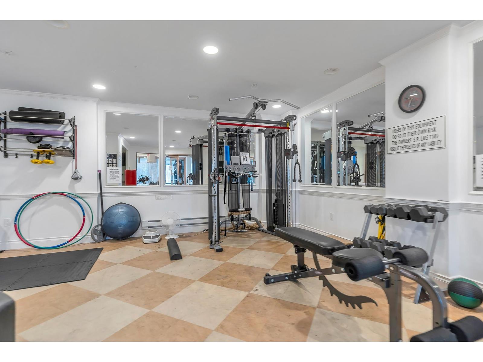 213 1575 BEST STREET, White Rock