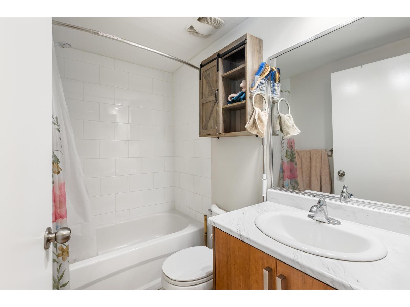 21B 26892 FRASER HIGHWAY, Langley