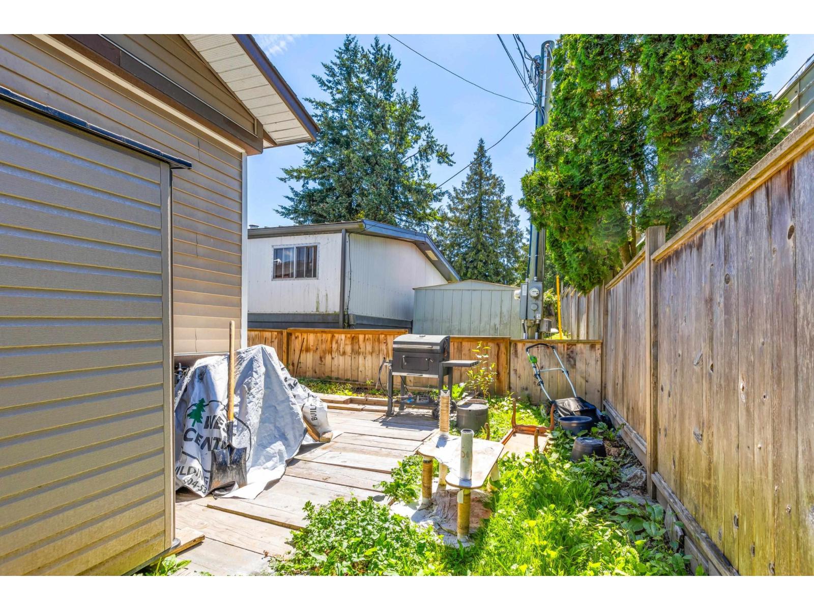 21B 26892 FRASER HIGHWAY, Langley