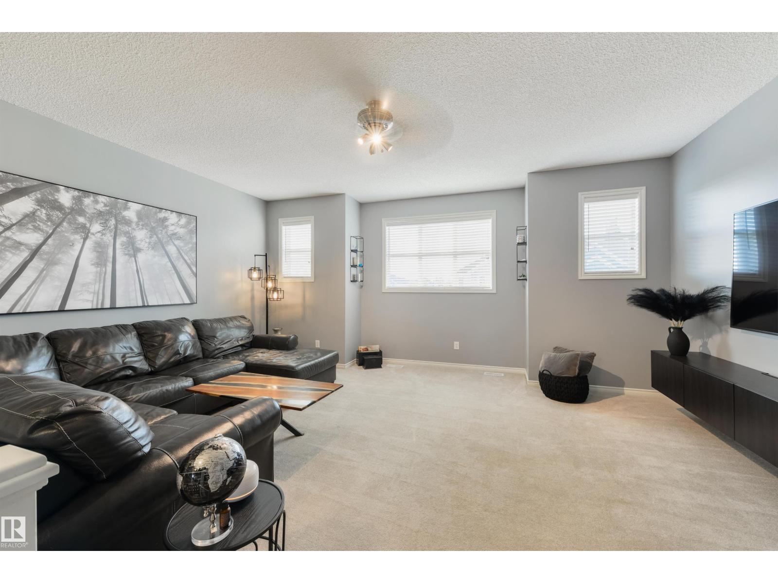 8504 16A AV SW, Edmonton