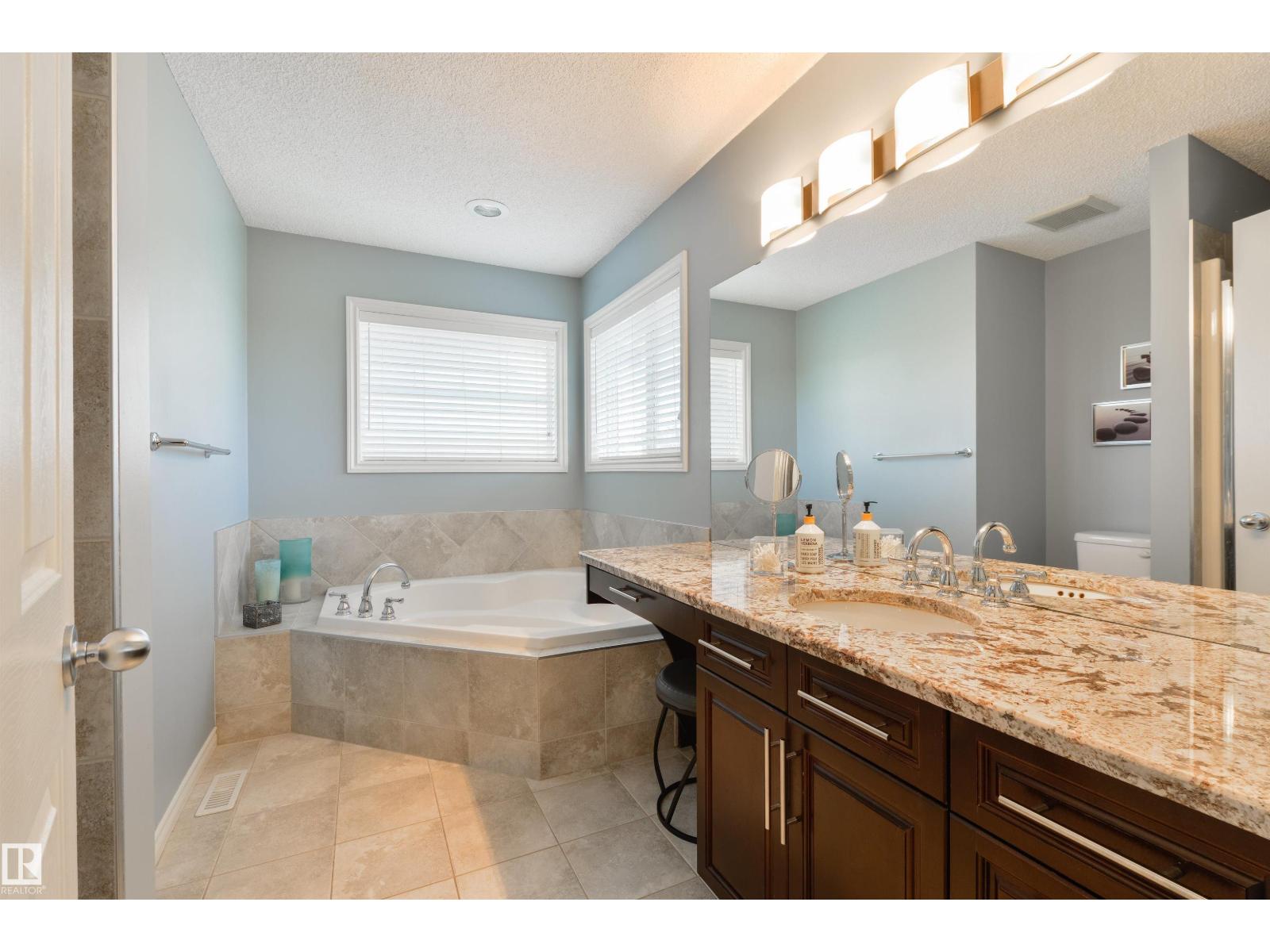 8504 16A AV SW, Edmonton