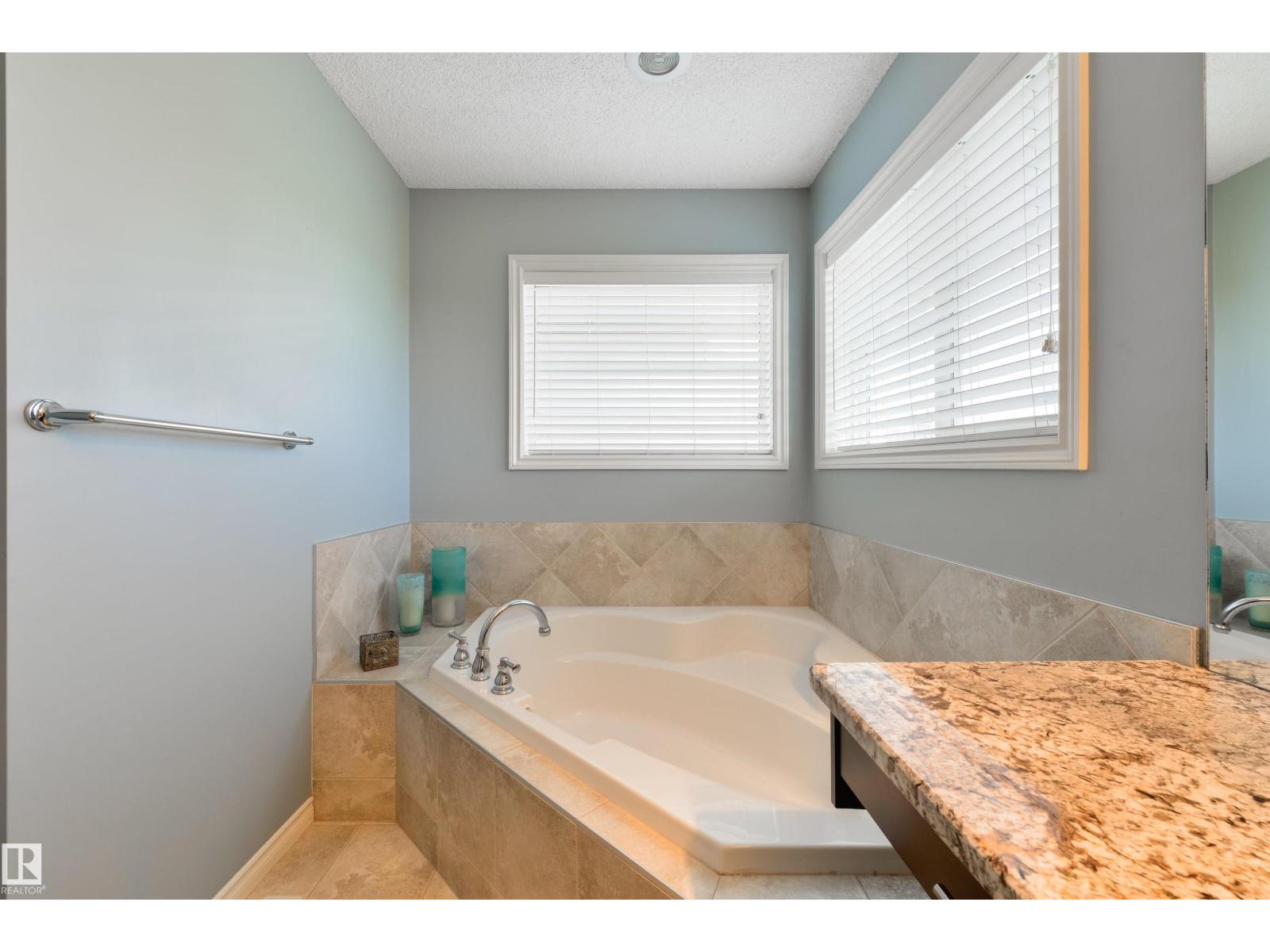 8504 16A AV SW, Edmonton