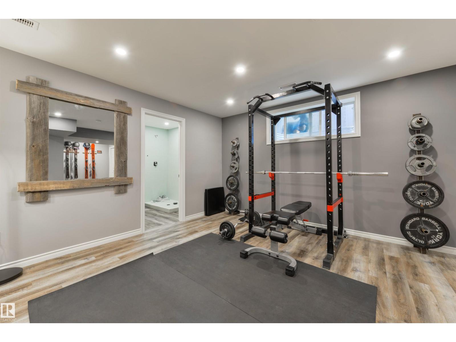 8504 16A AV SW, Edmonton