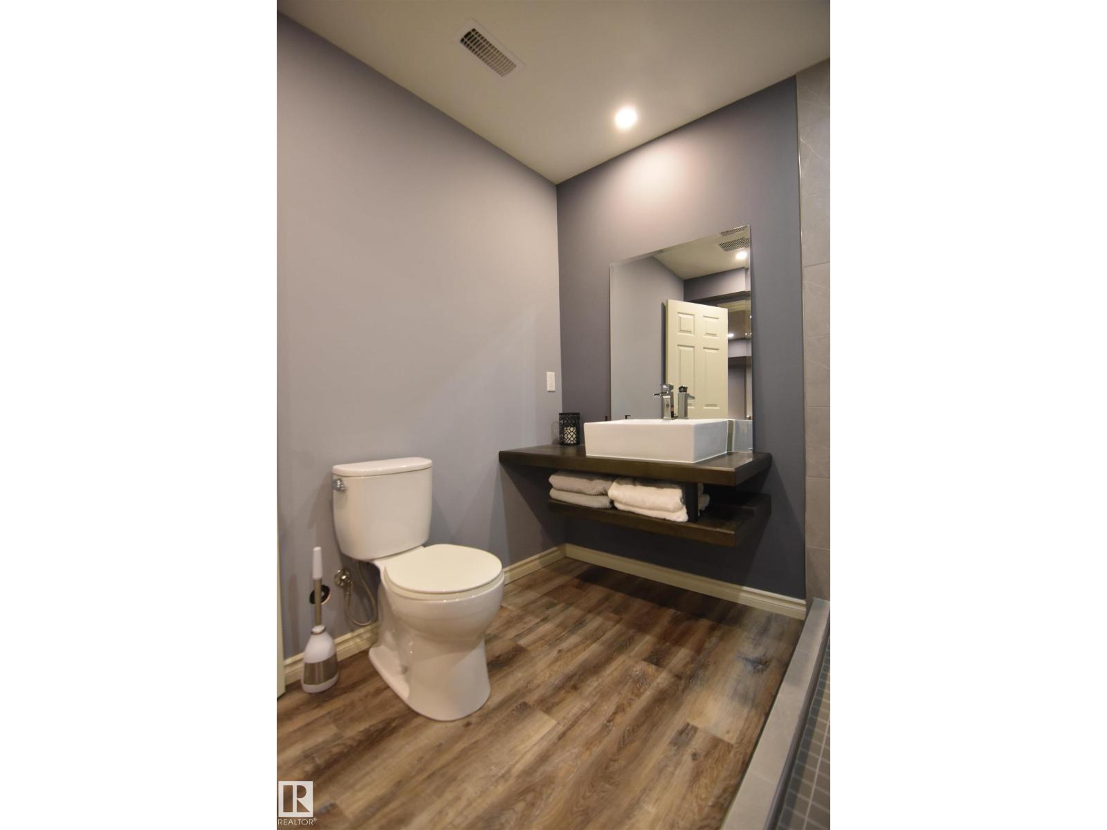 8504 16A AV SW, Edmonton