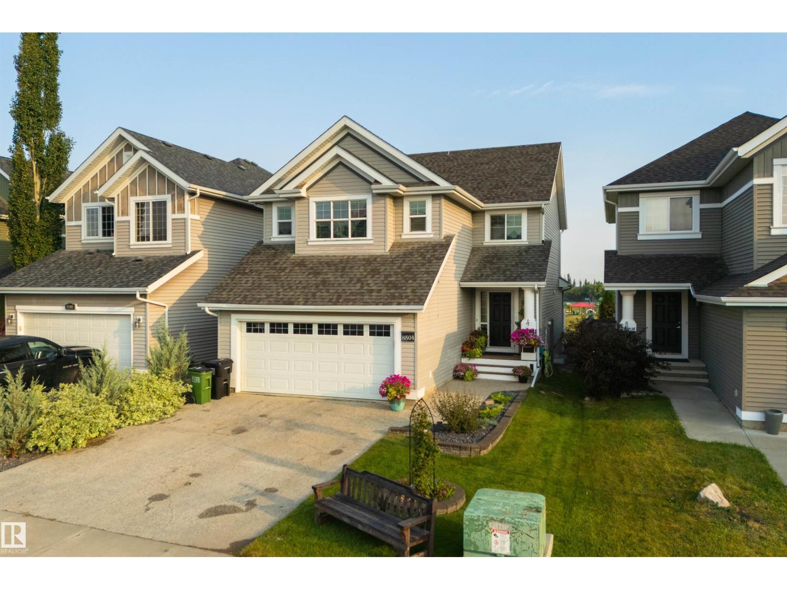 8504 16A AV SW, Edmonton