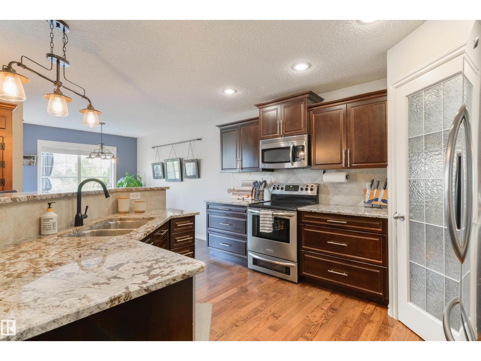 8504 16A AV SW, Edmonton