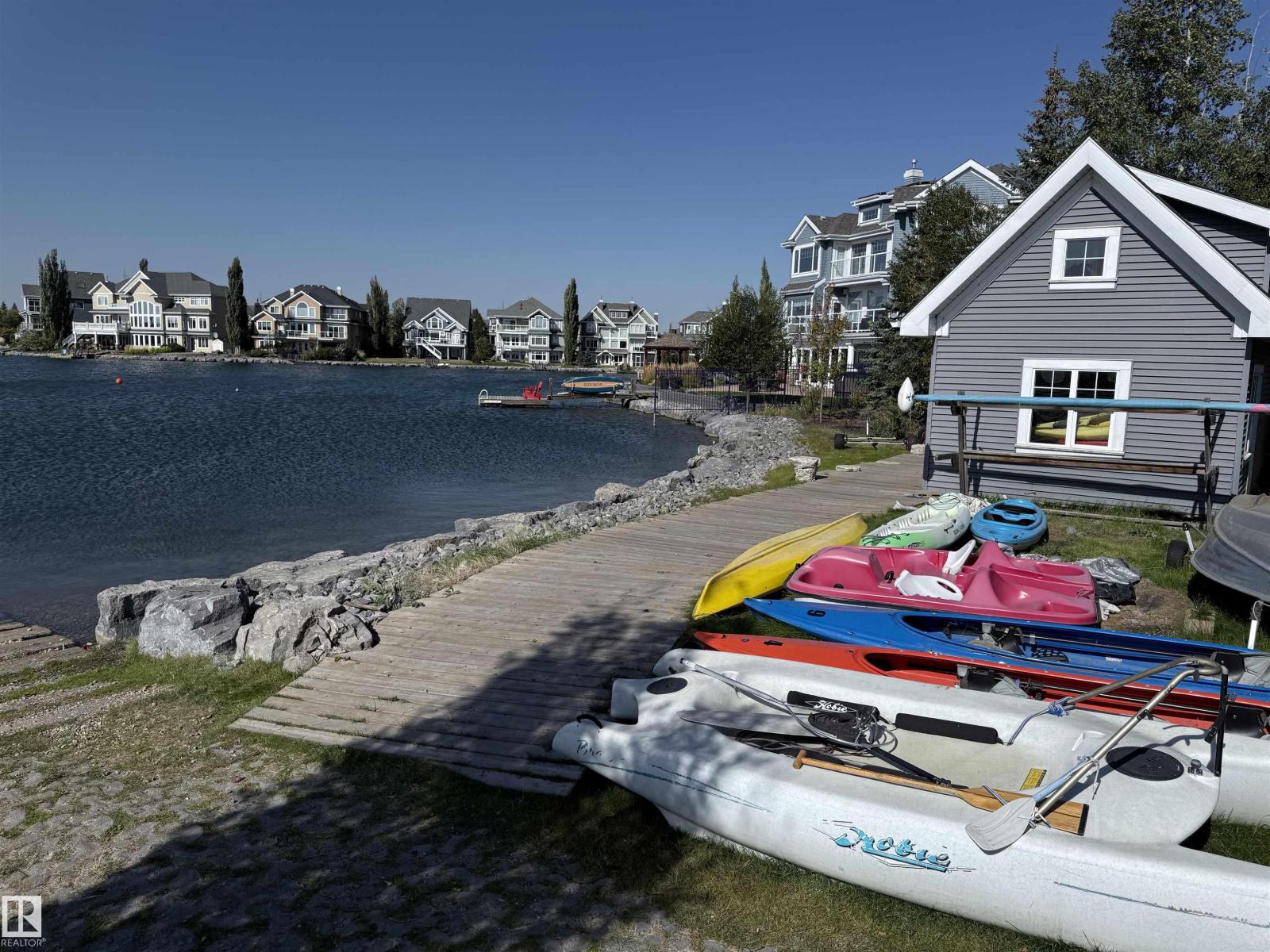 8504 16A AV SW, Edmonton