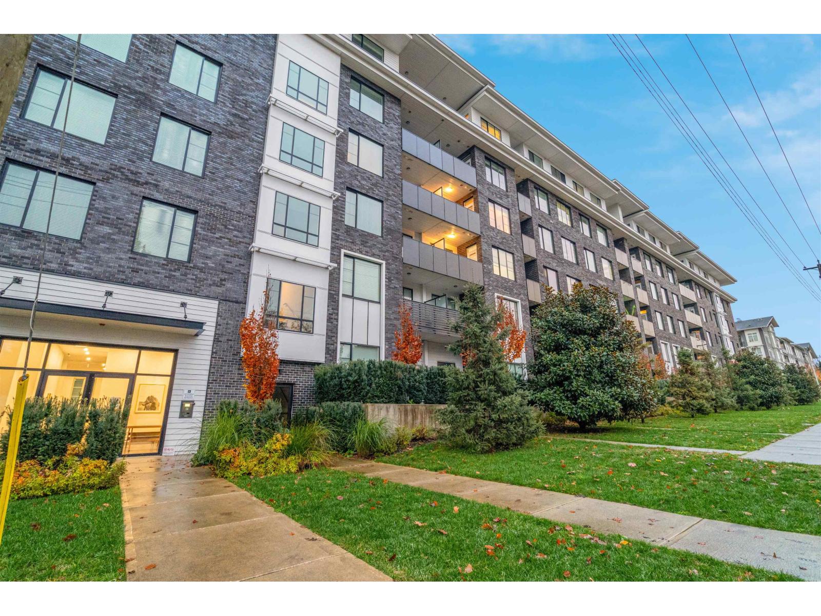 407 13623 81A AVENUE, Surrey