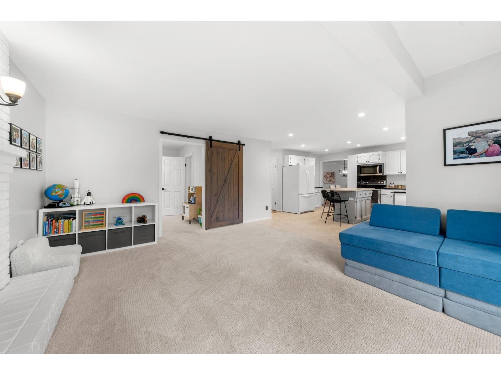 15560 VISTA DRIVE, White Rock