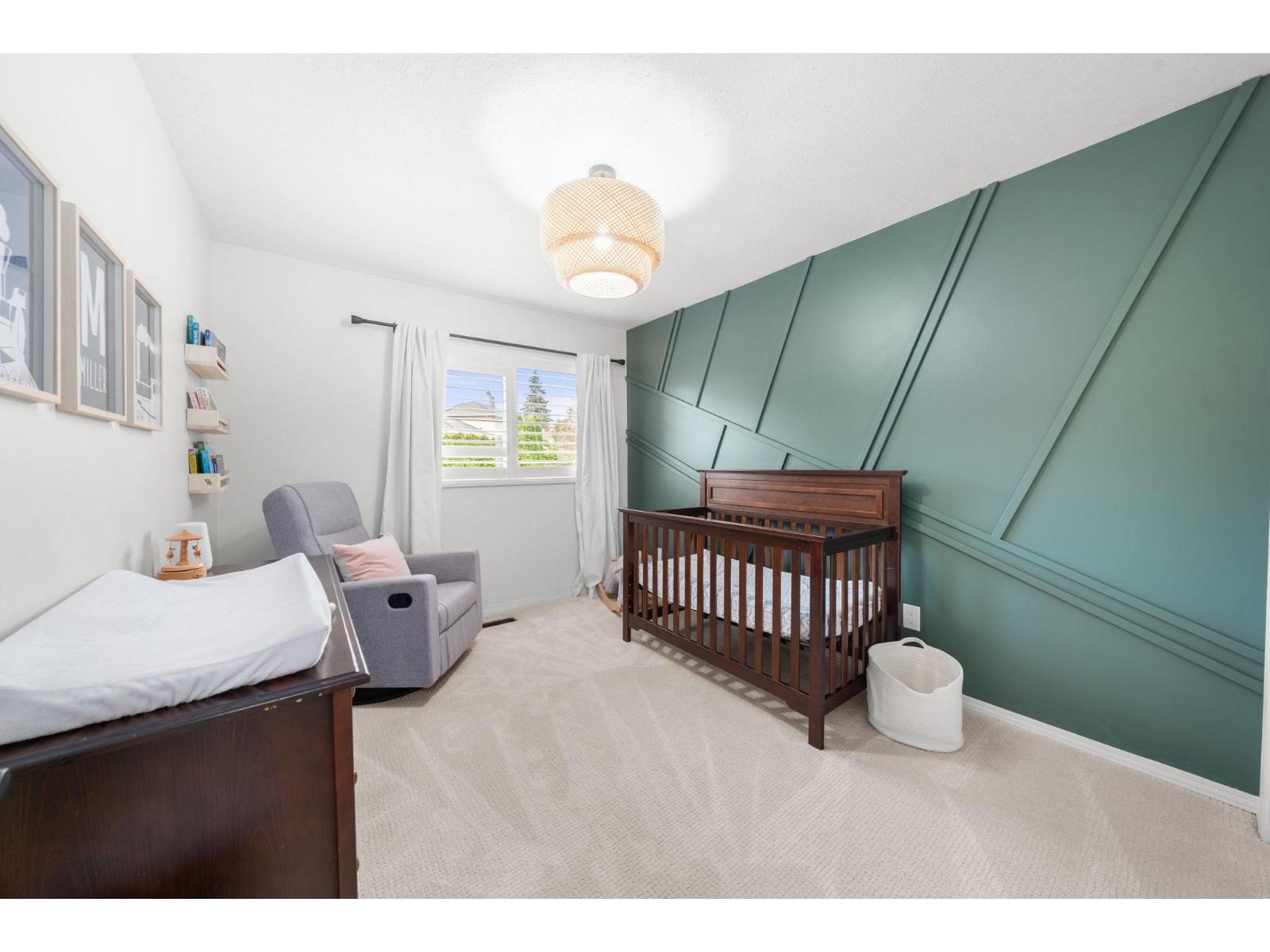 15560 VISTA DRIVE, White Rock