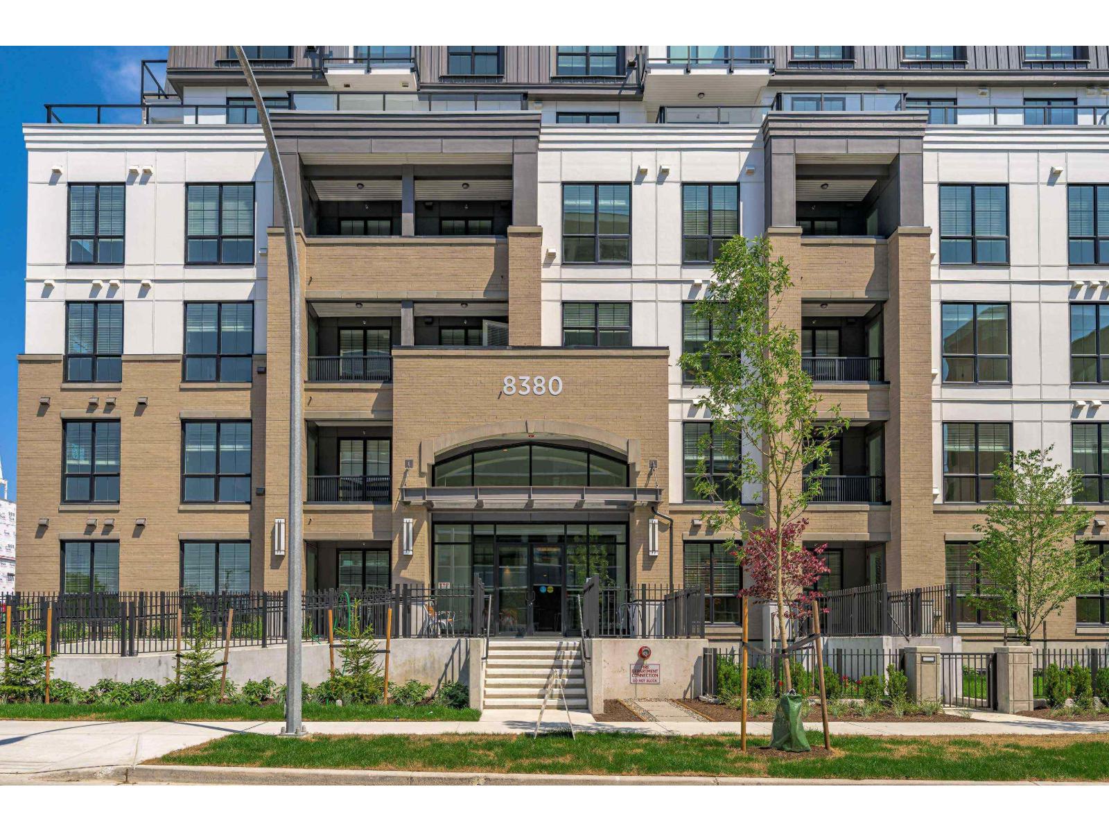 610 8380 200A STREET, Langley