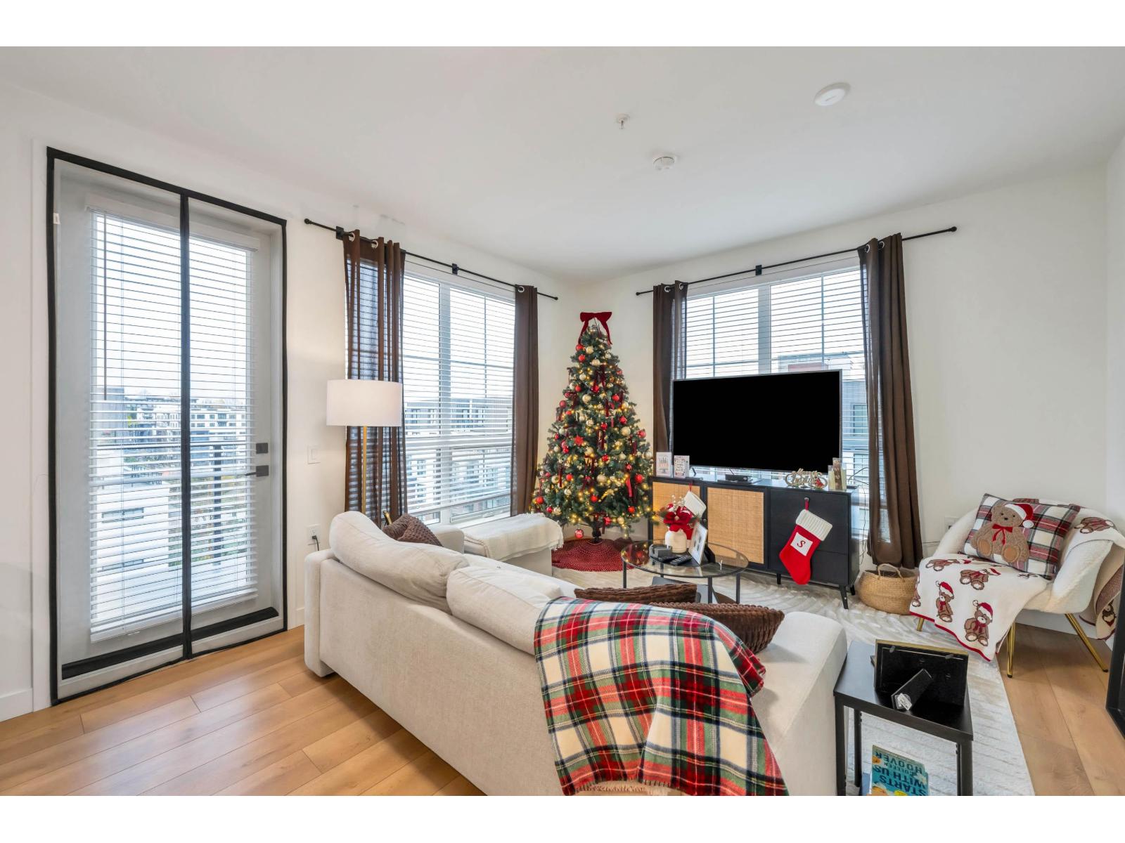 610 8380 200A STREET, Langley