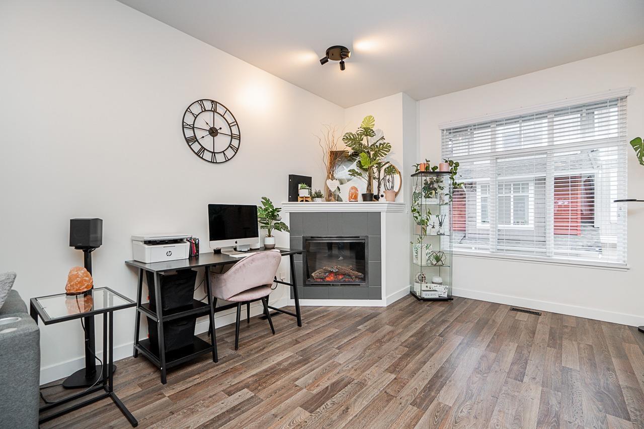 8 19455 65 AVENUE, Surrey