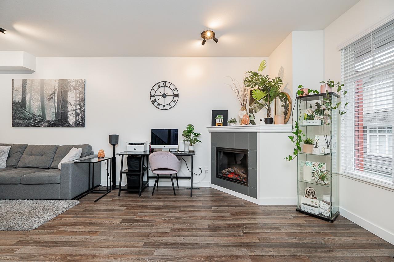 8 19455 65 AVENUE, Surrey