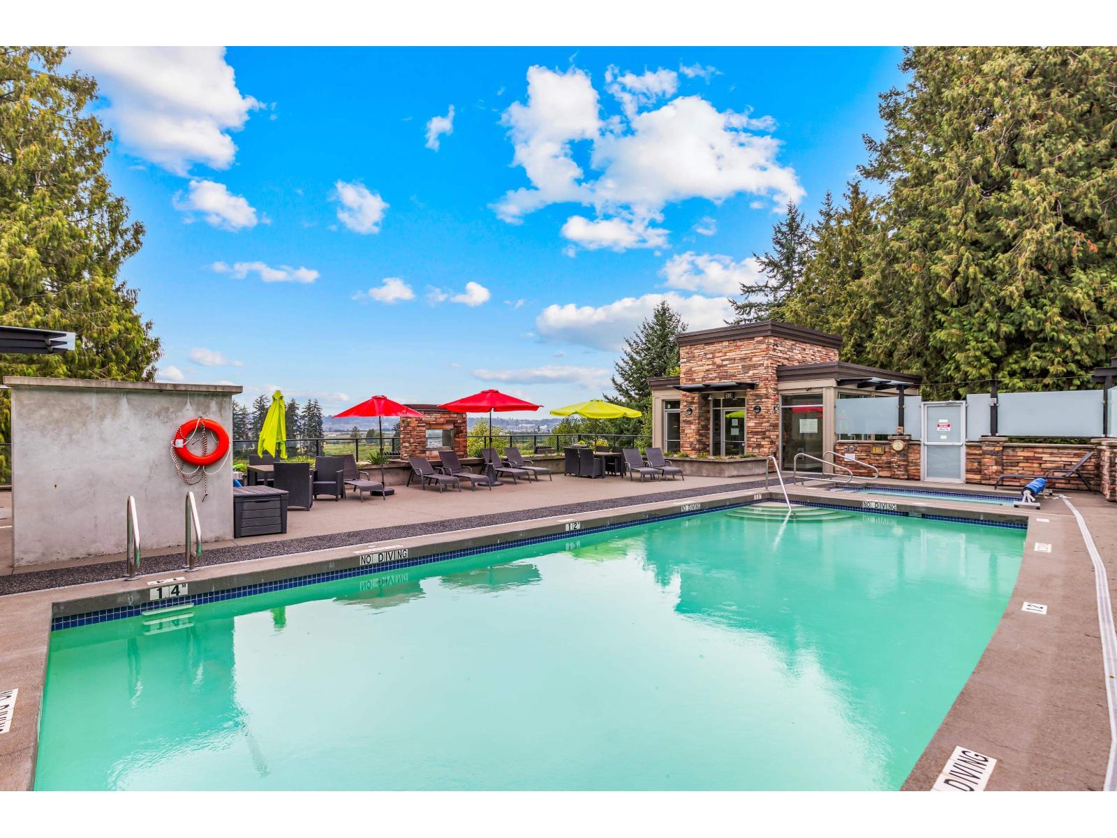 209 15185 36 AVENUE, Surrey