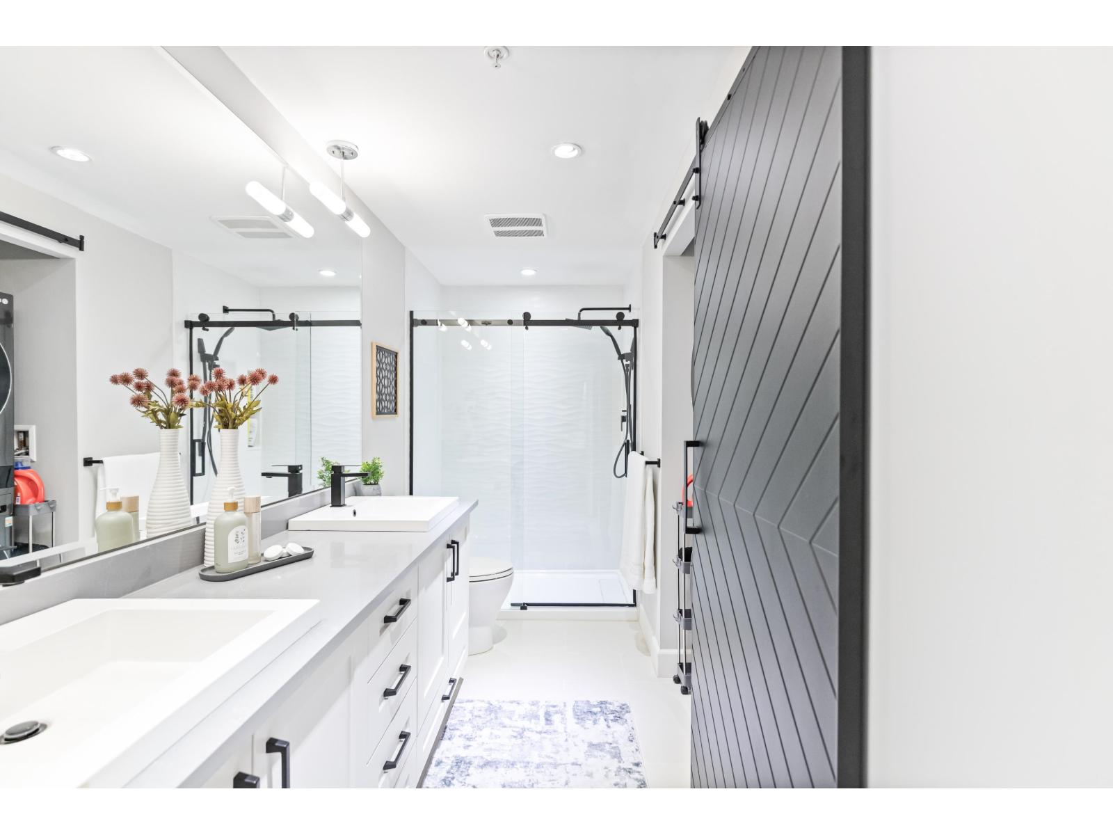 209 15185 36 AVENUE, Surrey