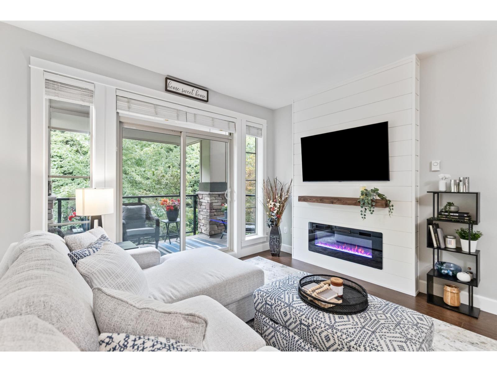 209 15185 36 AVENUE, Surrey