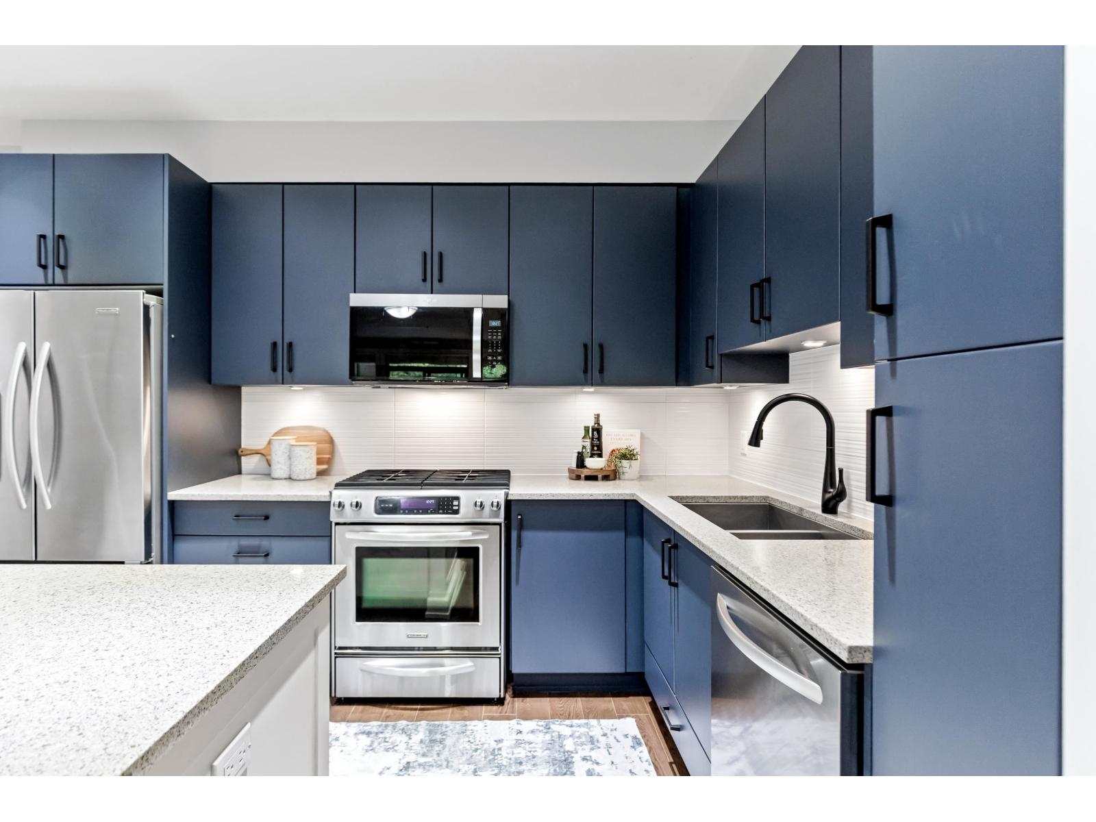 209 15185 36 AVENUE, Surrey