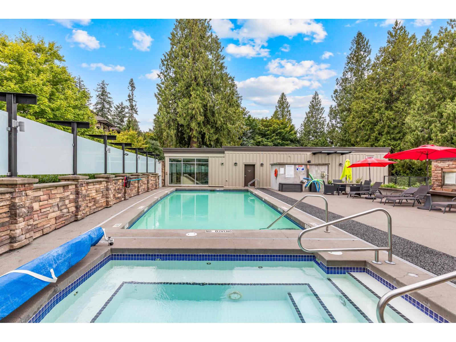 209 15185 36 AVENUE, Surrey