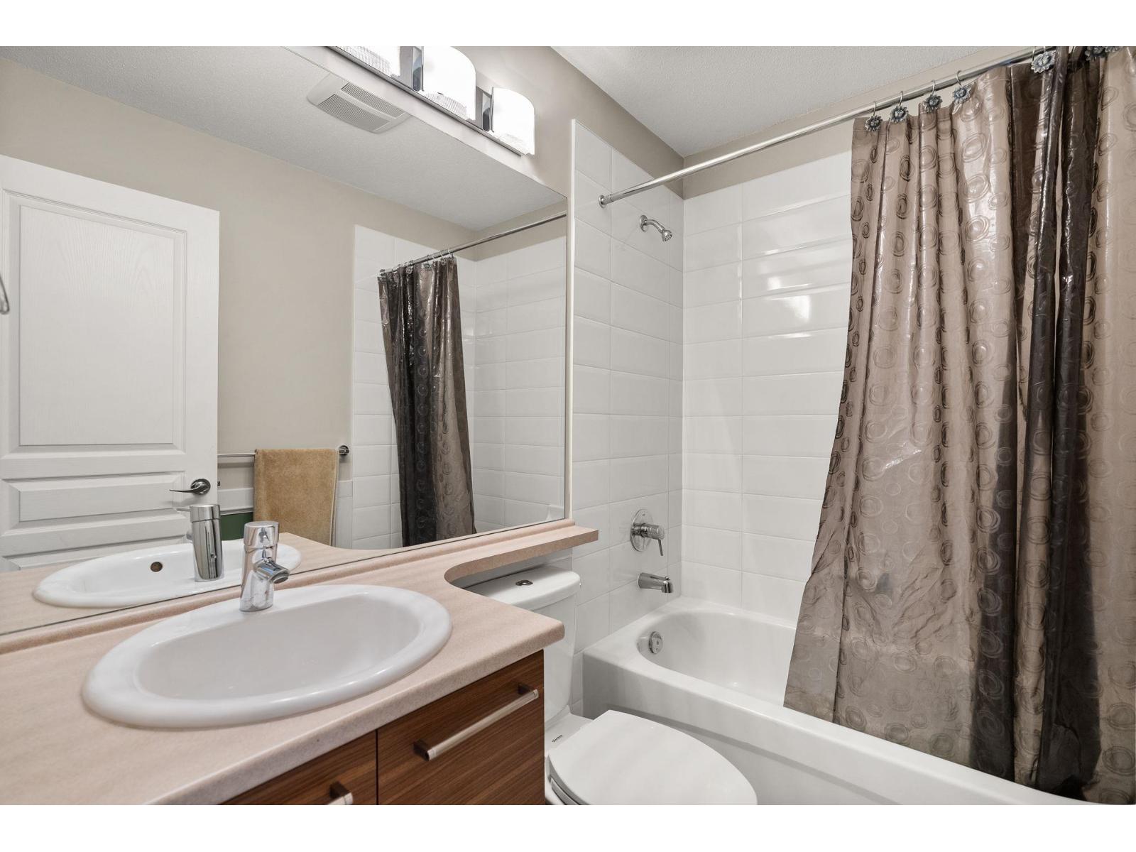 114 7938 209 STREET, Langley