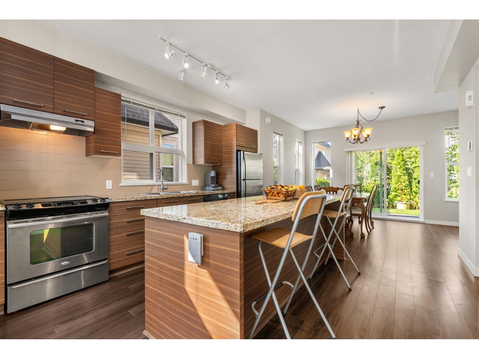 114 7938 209 STREET, Langley