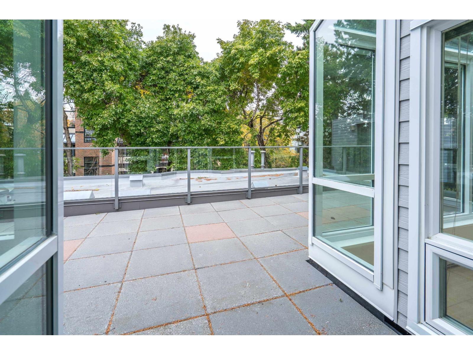 505 1220 FIR STREET, White Rock