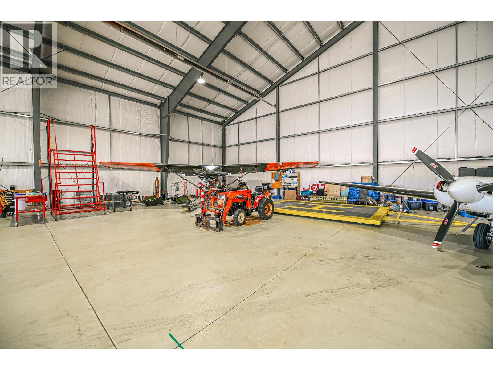  9426 Airport Access Road, Cranbrook