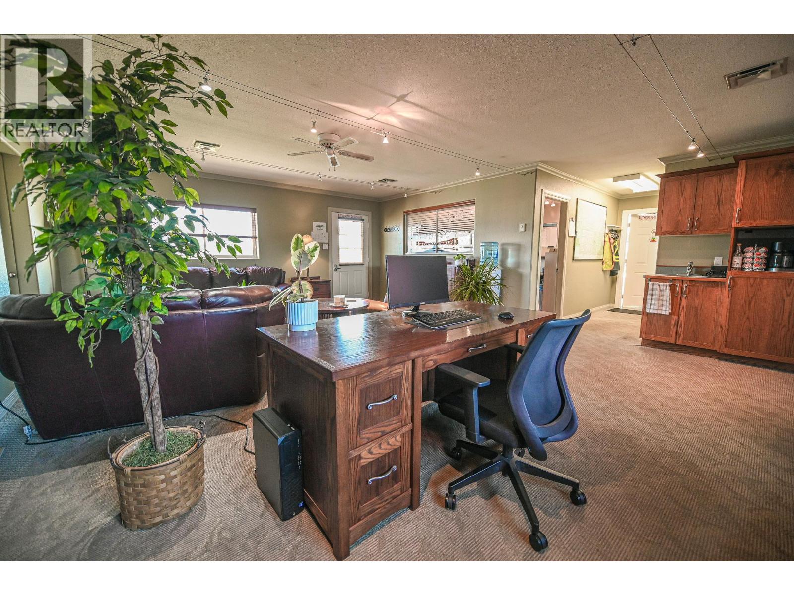  9426 Airport Access Road, Cranbrook