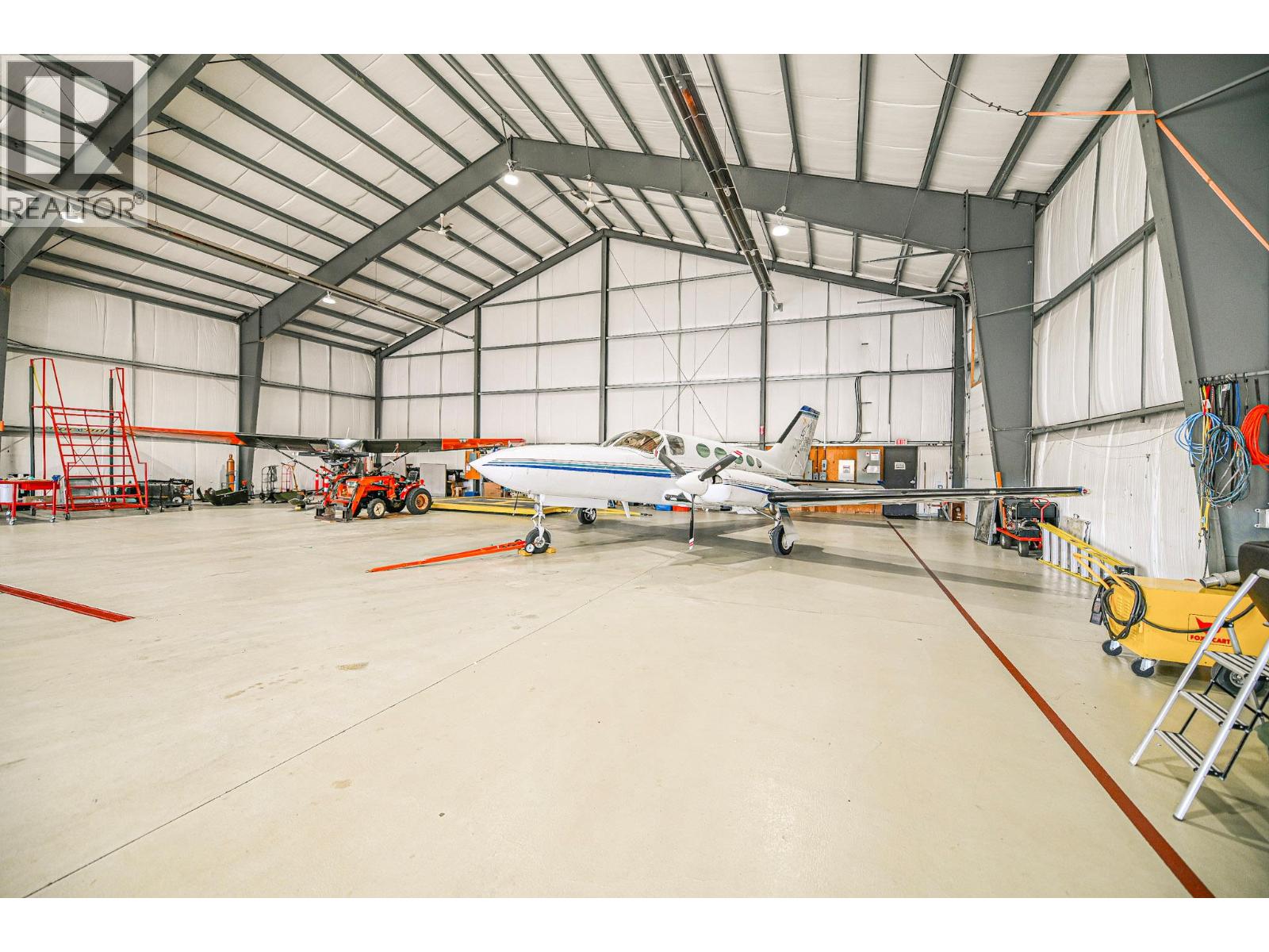  9426 Airport Access Road, Cranbrook