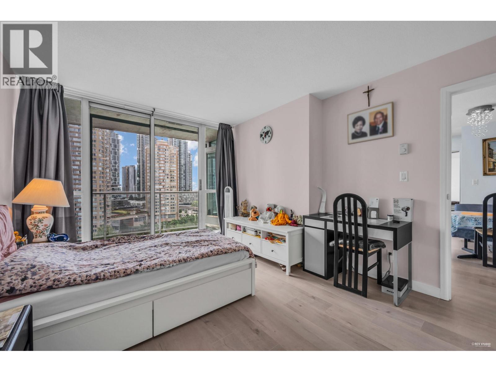 1801 6088 WILLINGDON AVENUE, Burnaby