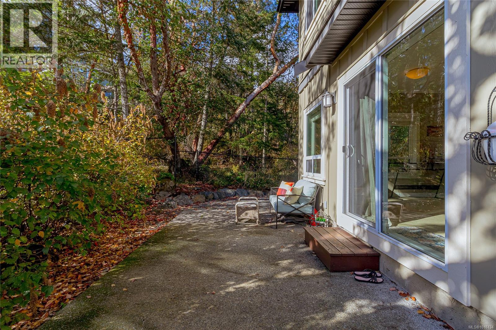 29 2319 Chilco Rd, View Royal