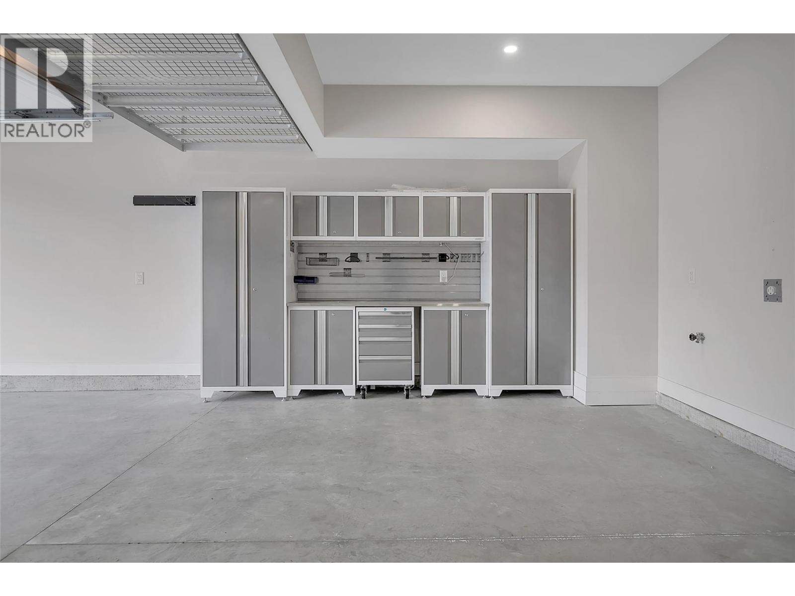  1839 Grey Owl Court, Kelowna