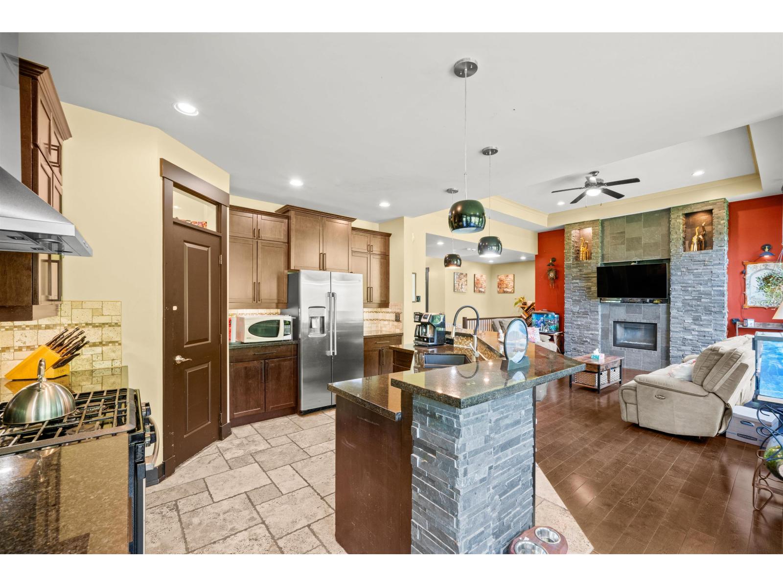 2518 WHATCOM ROAD - Photo 5 of 40, Abbotsford, British Columbia