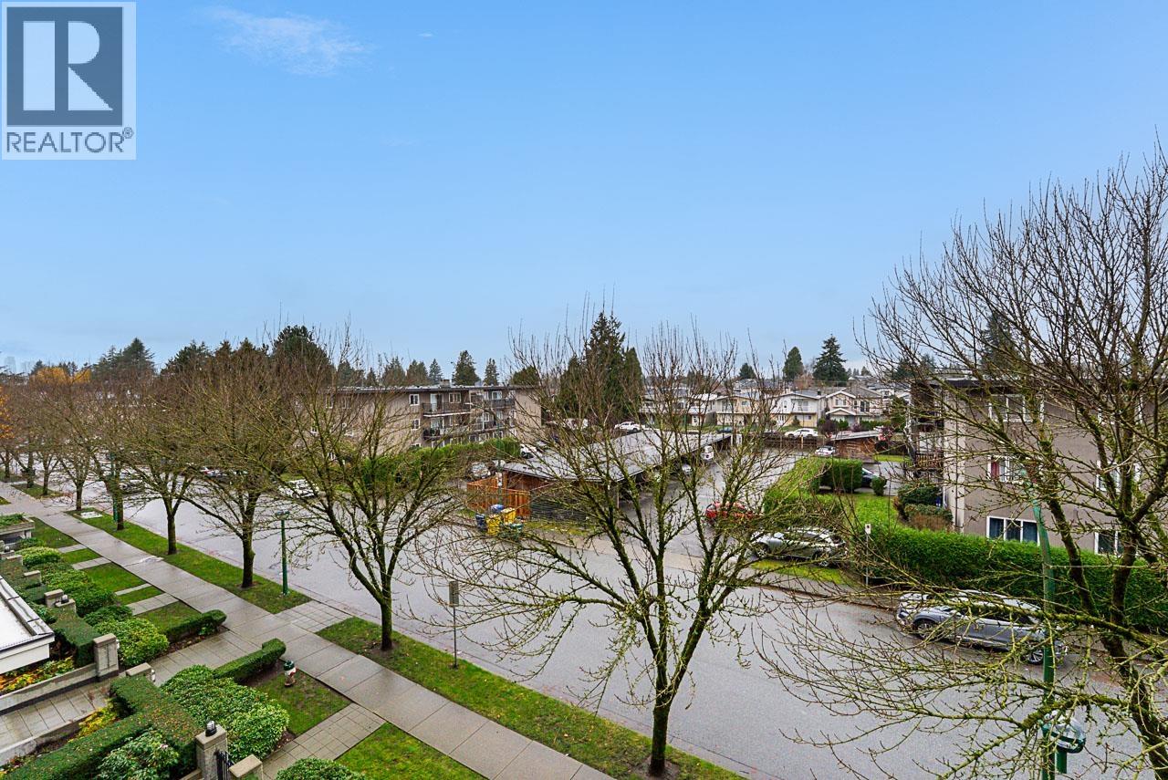 403 7138 COLLIER STREET, Burnaby