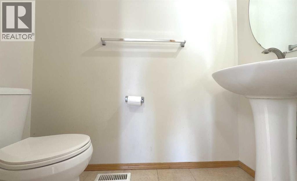 Single Family House for Sale in  Los Alamos Place NE Monterey Park Calgary 